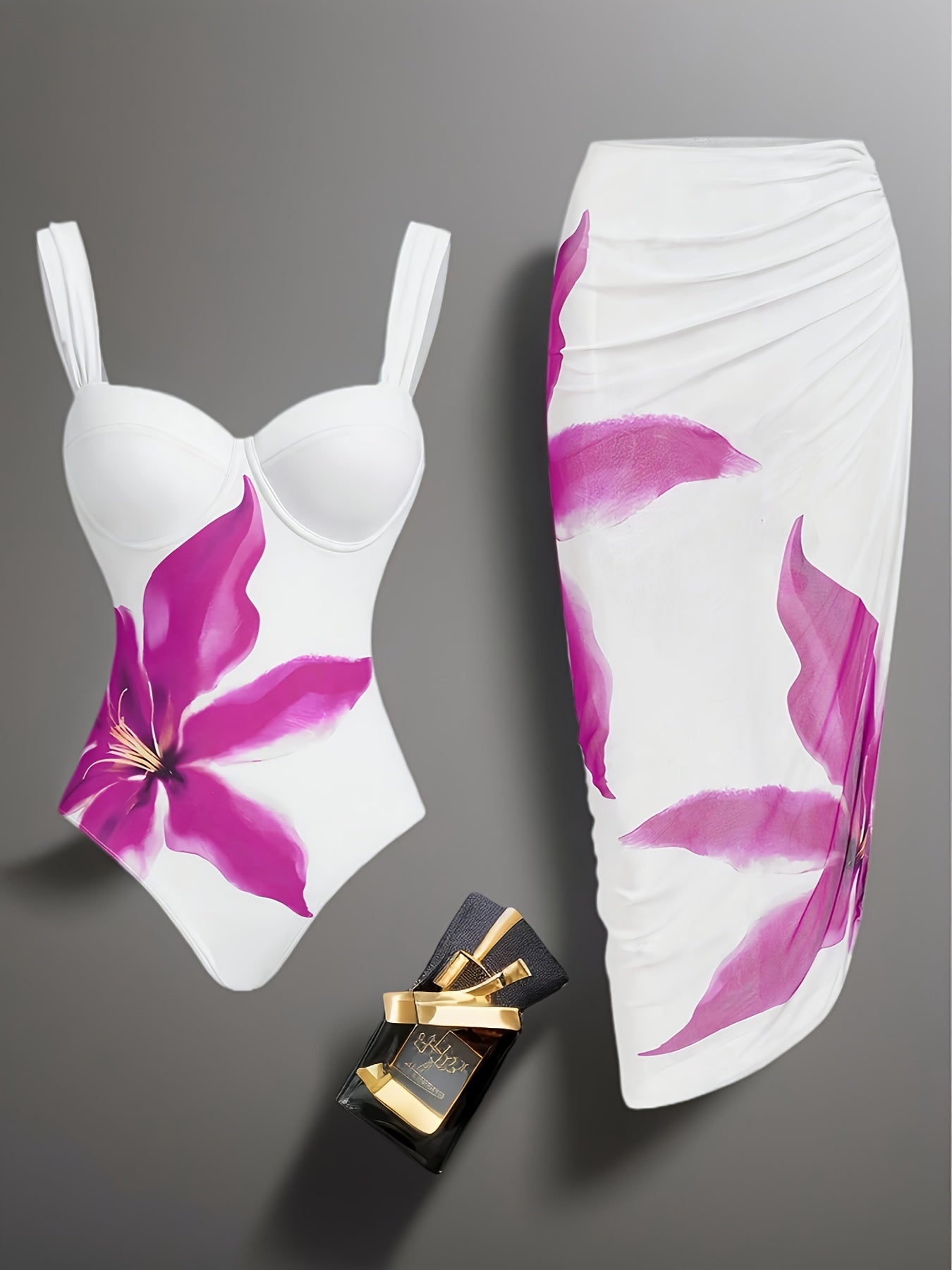 Two-piece Set of Fashionable Women's Floral Print Bodycon One-Piece Swimsuit with Mesh Halter